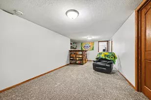 510 N Montgomery Ave, Le Center, MN 56057 - Photo 18