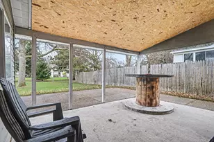 510 N Montgomery Ave, Le Center, MN 56057 - Photo 20