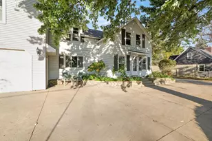 412 Prairie Ave, Faribault, MN 55021 - Photo 2