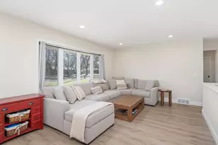 545 Orchid Ln N, Plymouth, MN 55447 - Photo 4