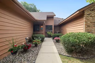 14621 Embassy Ave, Apple Valley, MN 55124 - Photo 2