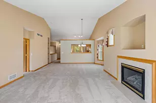 505 Holly Ln N, Oakdale, MN 55128 - Photo 14