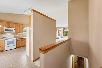505 Holly Lane N, Oakdale, MN 55128 - Photo 22