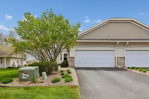 505 Holly Ln N, Oakdale, MN 55128 - Photo 2