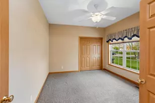 505 Holly Ln N, Oakdale, MN 55128 - Photo 20