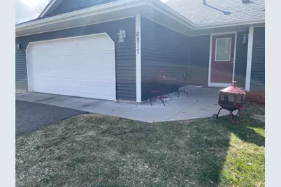 6817 29th Street N, Oakdale, MN 55128 - Photo 2