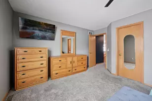 20911 Jameswood Ct, Lakeville, MN 55044 - Photo 16