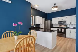 20911 Jameswood Ct, Lakeville, MN 55044 - Photo 12