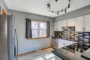 1220 Conway St, Saint Paul, MN 55106 - Photo 10