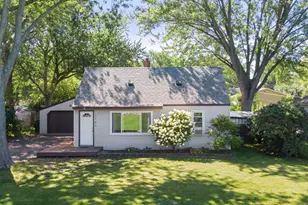 2166 Oakwood Dr, Mounds View, MN 55112 - Photo 2
