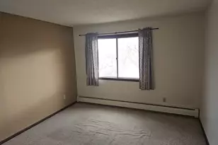 2800 Hillsboro Ave N, New Hope, MN 55427 - Photo 14