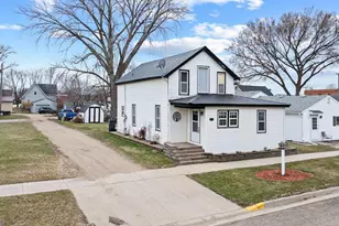 105 E McQuestion St, Ghent, MN 56239 - Photo 1