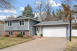 13898 78th Ave N, Maple Grove, MN 55311 - Photo 2