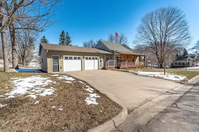 400 W Douglas Avenue, Fergus Falls, MN 56537 - Photo 2