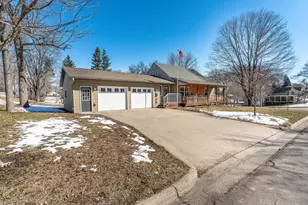 400 W Douglas Ave, Fergus Falls, MN 56537 - Photo 2