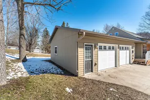 400 W Douglas Ave, Fergus Falls, MN 56537 - Photo 4