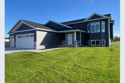 7494 Eagle Pointe Drive S, Fargo, ND 58104 - Photo 2