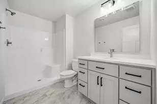 7494 Eagle Pointe Dr S, Fargo, ND 58104 - Photo 32