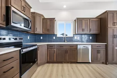 7494 Eagle Pointe Drive S, Fargo, ND 58104 - Photo 8