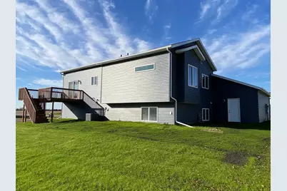 7494 Eagle Pointe Drive S, Fargo, ND 58104 - Photo 4
