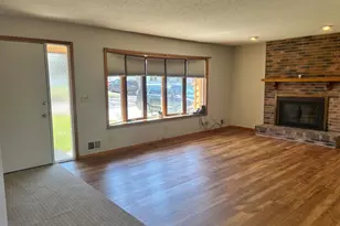 114 Oak Ridge Rd, Fairmont, MN 56031 - Photo 2