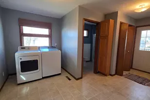 511 W 1st St, Lakefield, MN 56150 - Photo 16