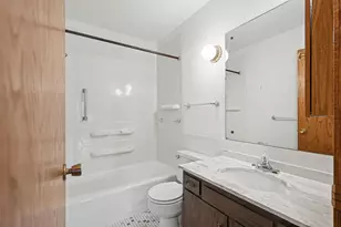 2200 Midland Grove Rd, Roseville, MN 55113 - Photo 18