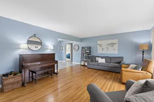 8101 32nd Ave N, Crystal, MN 55427 - Photo 2