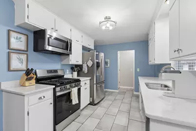 8101 32nd Avenue N, Crystal, MN 55427 - Photo 10