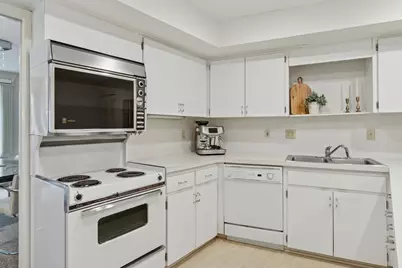 3412 Oak Ridge Road #211, Hopkins, MN 55305 - Photo 14