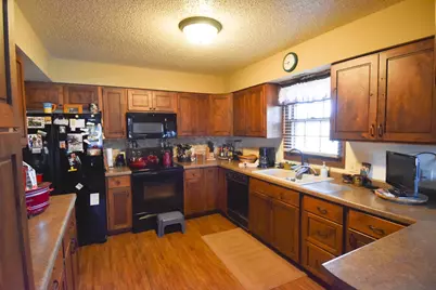 105 Valley View Road, Karlstad, MN 56732 - Photo 6