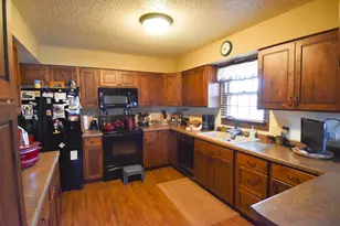 105 Valley View Rd, Karlstad, MN 56732 - Photo 8