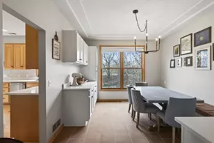 7319 Fawn Hill Rd, Chanhassen, MN 55317 - Photo 14