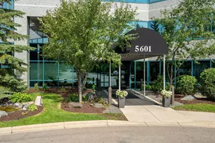 5601 Smetana Dr, Hopkins, MN 55343 - Photo 40