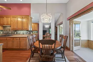 5207 Beachside Dr, Hopkins, MN 55343 - Photo 6