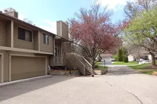 4514 Quantico Ln N, Plymouth, MN 55446 - Photo 2