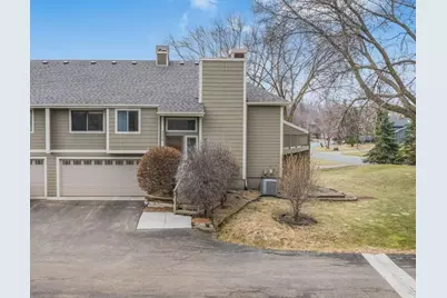 4538 Quantico Lane N, Plymouth, MN 55446 - Photo 2