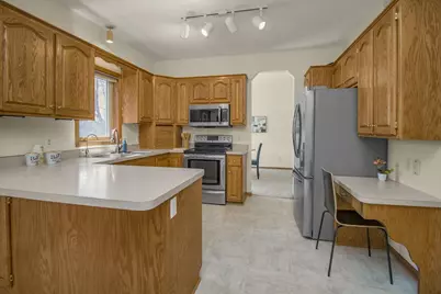 10341 Fox Run Road, Woodbury, MN 55129 - Photo 6