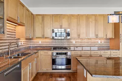 215 10th Avenue S #708, Minneapolis, MN 55415 - Photo 22