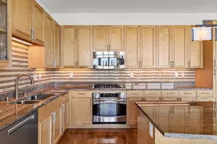 215 10th Ave S, Minneapolis, MN 55415 - Photo 22