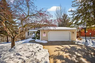 418 Meadow Run Dr SW, Rochester, MN 55902 - Photo 2