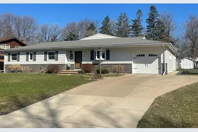 207 E Hollett Street, Tracy, MN 56175 - Photo 32