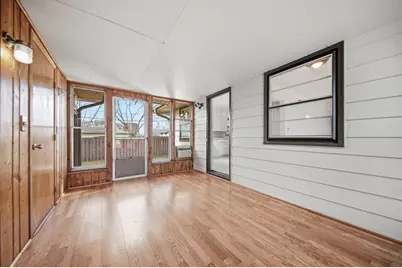 5842 Xerxes Avenue N, Brooklyn Center, MN 55430 - Photo 4