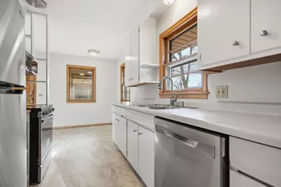 5842 Xerxes Avenue N, Brooklyn Center, MN 55430 - Photo 22