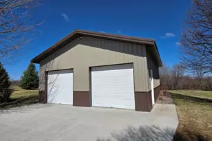 33405 Oak Ridge Ave, Redwood Falls, MN 56283 - Photo 44