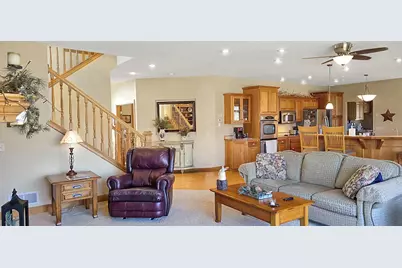 33405 Oak Ridge Avenue, Redwood Falls, MN 56283 - Photo 8