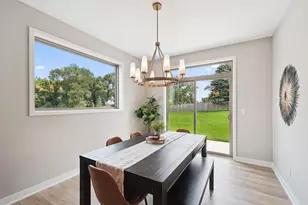 2075 Brookview St, Shakopee, MN 55379 - Photo 4