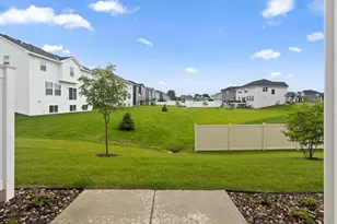 1928 Tyrone Dr, Shakopee, MN 55379 - Photo 26