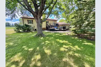 501 Hawthorne Drive, Marshall, MN 56258 - Photo 2