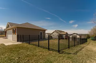 2321 Red Pine Ave SW, Rochester, MN 55902 - Photo 32